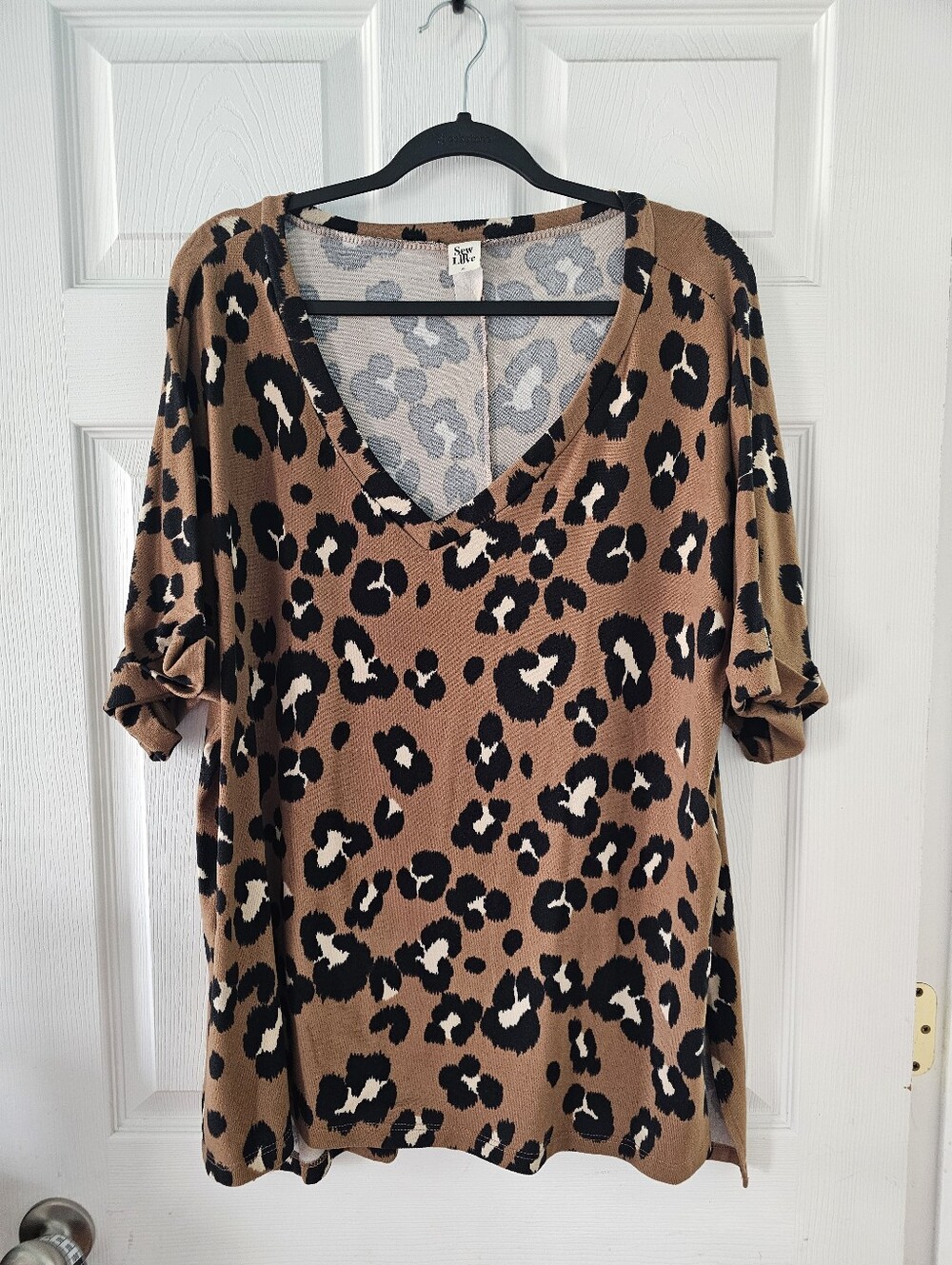 Leopard Print V-Neck Women’s Top XL